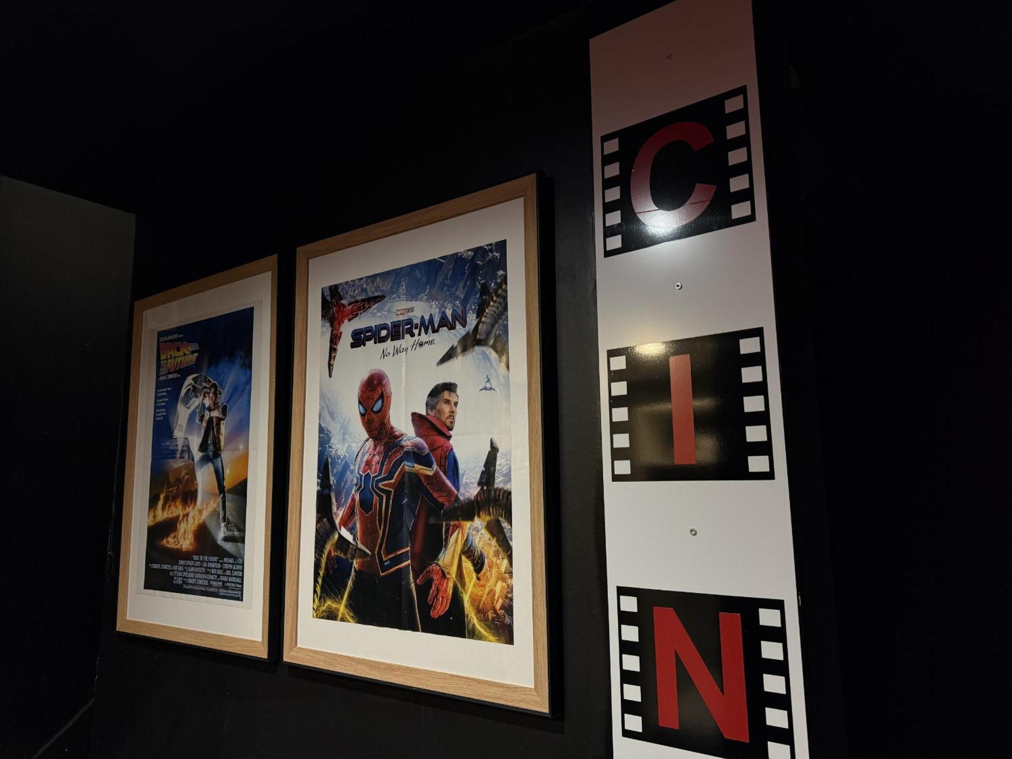 80 - Paris Cinema Sebastopol Bagian luar foto